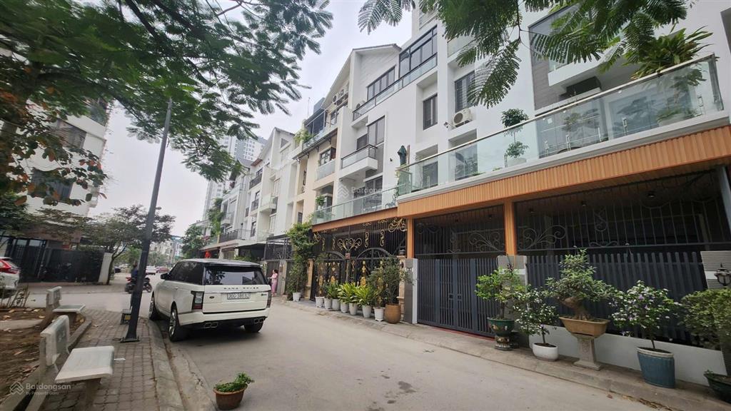 Bán gấp biệt thự 5 tầng phố lê quang đạo, đại mỗ, nam từ liêm, hn. dt 100m2, mt 7m, giá nhỉnh 30 tỷ