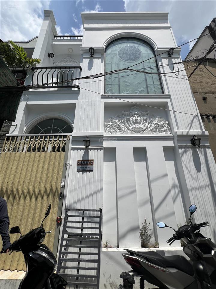 Nhà 44.3m2 ngay cầu tân thuận, sát kcx q7, nhà đẹp ở đc ngay, cách đường ô tô 20m