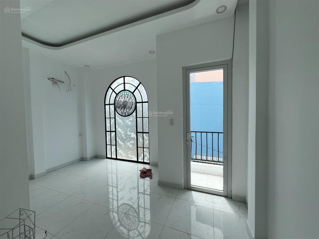 Nhà 44.3m2 ngay cầu tân thuận, sát kcx q7, nhà đẹp ở đc ngay, cách đường ô tô 20m