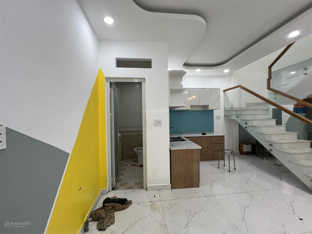 Nhà 44.3m2 ngay cầu tân thuận, sát kcx q7, nhà đẹp ở đc ngay, cách đường ô tô 20m