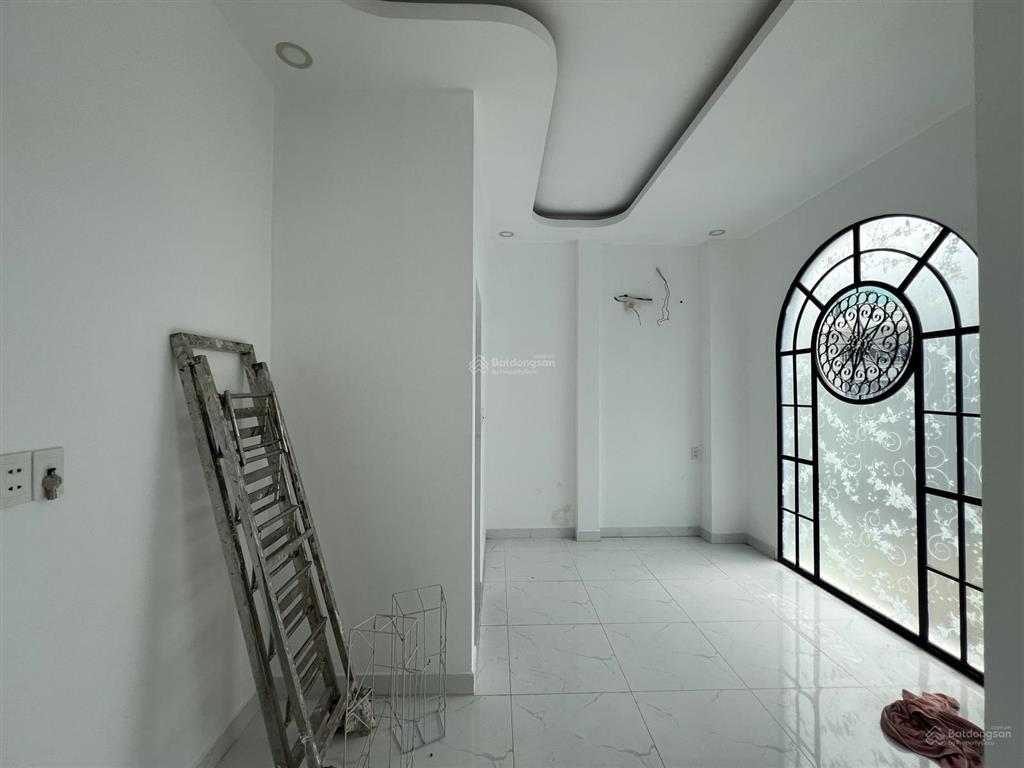 Nhà 44.3m2 ngay cầu tân thuận, sát kcx q7, nhà đẹp ở đc ngay, cách đường ô tô 20m