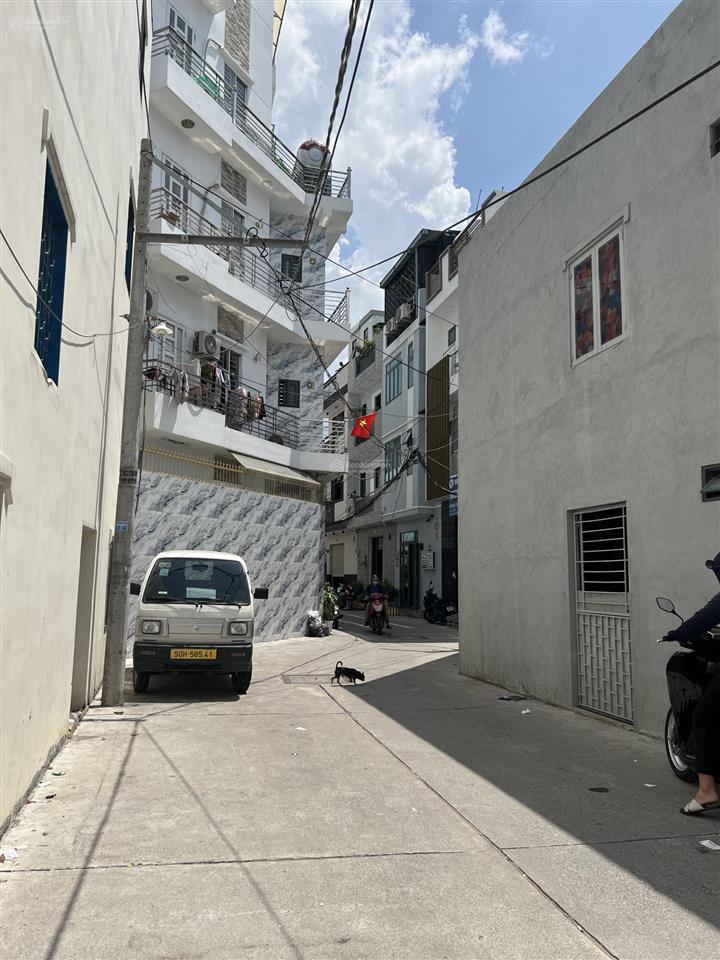 Nhà 44.3m2 ngay cầu tân thuận, sát kcx q7, nhà đẹp ở đc ngay, cách đường ô tô 20m