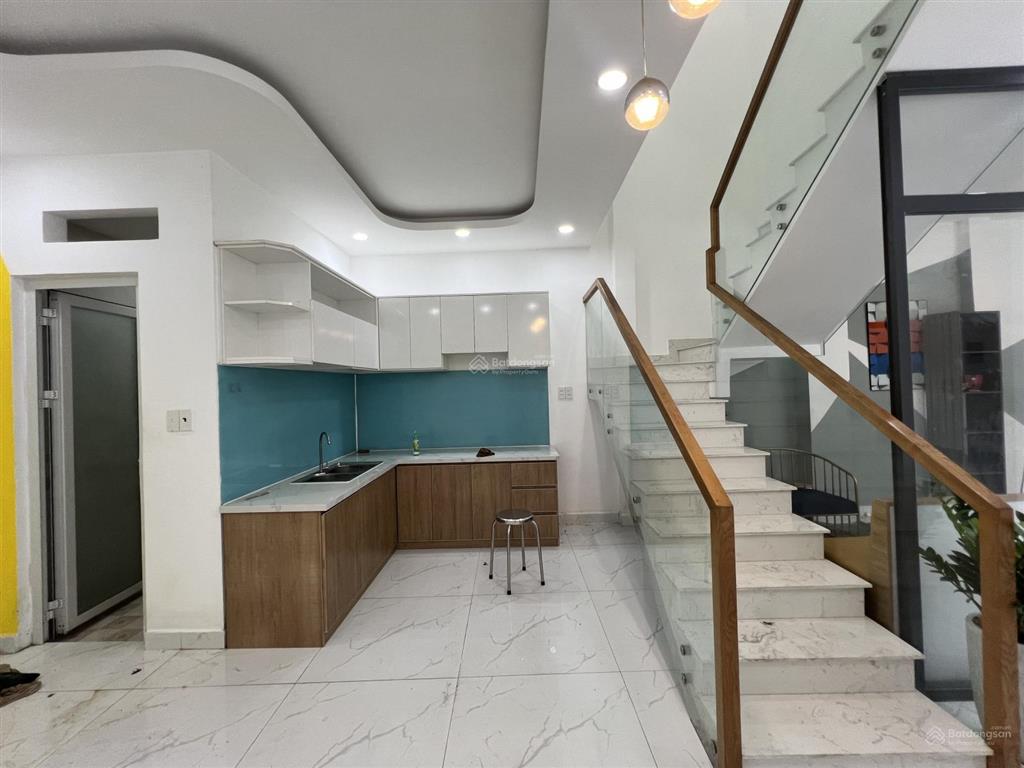 Nhà 44.3m2 ngay cầu tân thuận, sát kcx q7, nhà đẹp ở đc ngay, cách đường ô tô 20m