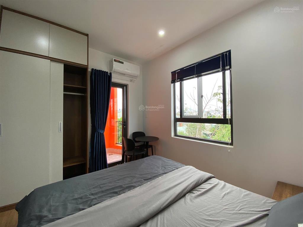 Cho thuê căn hộ quận 4 có ban công, gần cầu kênh tẻ, khánh hội, đh luật, full nội thất như hình