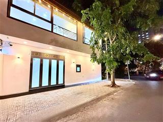 5.6 Tỷ: Mặt tiền Quận 1 Tân Định HOÀNG SA- NGANG 9M- căn góc 2 Tầng- thu nhập 240Tr. VŨ