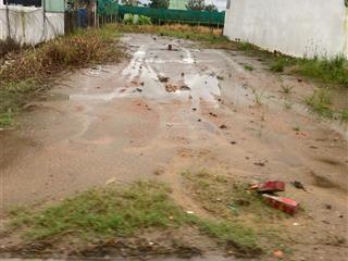 Gần chợ qui đức, cách ql50 100m, thuộc bình chánh, đất chính chủ đang cần bán gấp, shr, dân cư đông