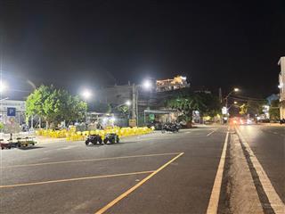 Bán đất ngay trung tâm thị trấn vạn giã