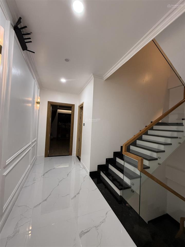 Chính chủ bán nhà siêu phẩm 4 tầng view sông hướng đông nam