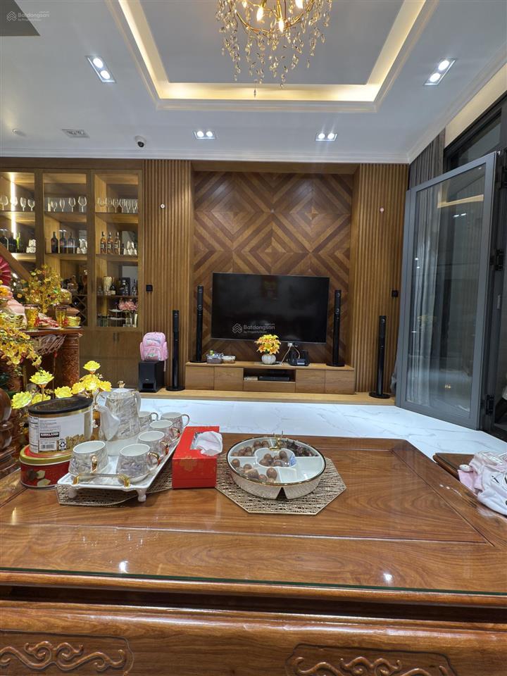 Chính chủ bán nhà siêu phẩm 4 tầng view sông hướng đông nam