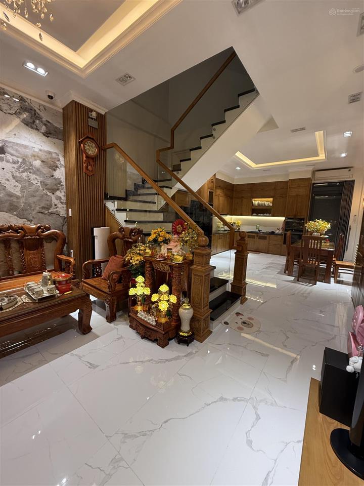 Chính chủ bán nhà siêu phẩm 4 tầng view sông hướng đông nam