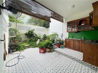 Bán nhà đẹp 1 sẹc hoàng diệu 2 thủ đức diện tích 110m sân rộng thoáng mát, ở ngay!