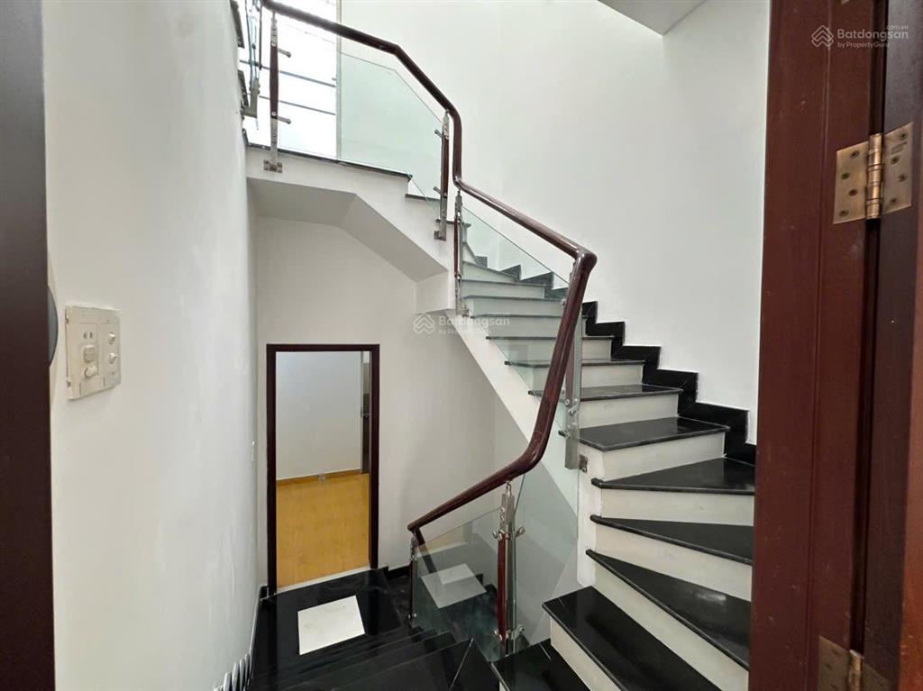 Hàng hiếm linh đông nhà đẹp 4 tầng hẻm xe hơi giá chỉ 6.1 tỷ  giá thị trường 6.8 tỷ