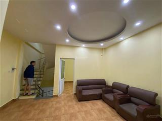 Bán nhà ở đối diện bv nông nghiệp, đẹp rẻ. 4 tầng. 5 tỷ