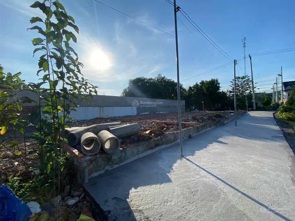 Đất ngộp,gần cầu phú long,bv hạnh phúc giá cực chất 2,745 tỷ,55,8m2