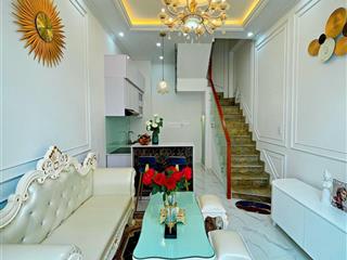 Nhà sát mặt tiền  hxh  lê hồng phong q10  3.5x7m  full nội thất chỉ nhỉnh 5 tỷ
