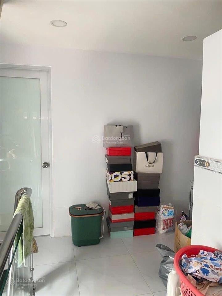 Bán gấp nhà riêng tại nguyễn xí, 3,5 tỷ, 25,4m2, 3pn, 2wc, chính chủ