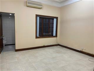 Cho thuê phòng làm việc 30m2 tại tòa nhà 7 tầng phố mai hắc đế.