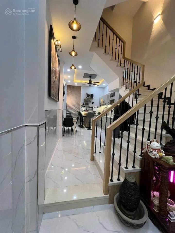 Bán nhà riêng 48m2 xây 3 lầu đẹp 4pn + 4wc tại lũy bán bích, tân phú, giá 5,5 tỷ còn thương lượng