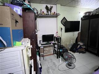 Nhà đang ở, có chút vết tích của thời gian ^^