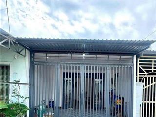 Bán nhà cấp 4, sổ hồng riêng, giá 910 triệu, 100m2 tại đường nguyễn cửu phú, bình chánh, hcm