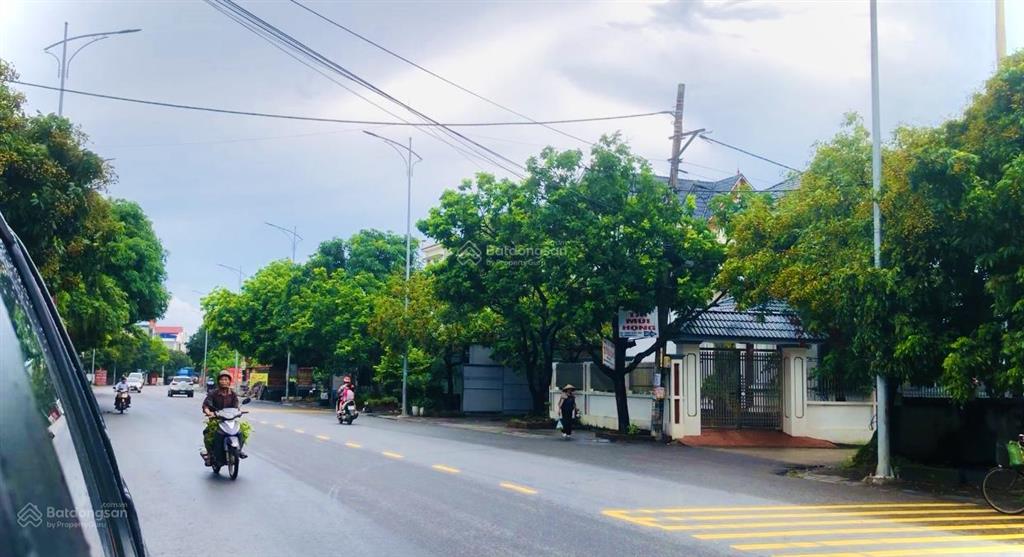 Bán đất ở sổ đỏ 100%, 300m2, 2 mặt tiền sát ql 39b và ngõ , tại tp. hưng yên, giá ưu đãi 31 tỷ