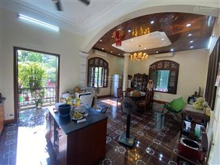Cho thuê cả nhà mặt phố lê duẩn  hà nội, tầng 1 30m2, tầng 2,3,4,5 80m2.