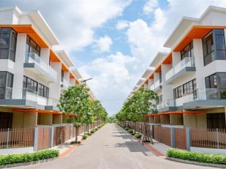 Chiết khấu 13%  sở hữu nhà phố compoud khu nam sài gòn  chỉ tt 1,1 tỷ nhận nhà ở ngay