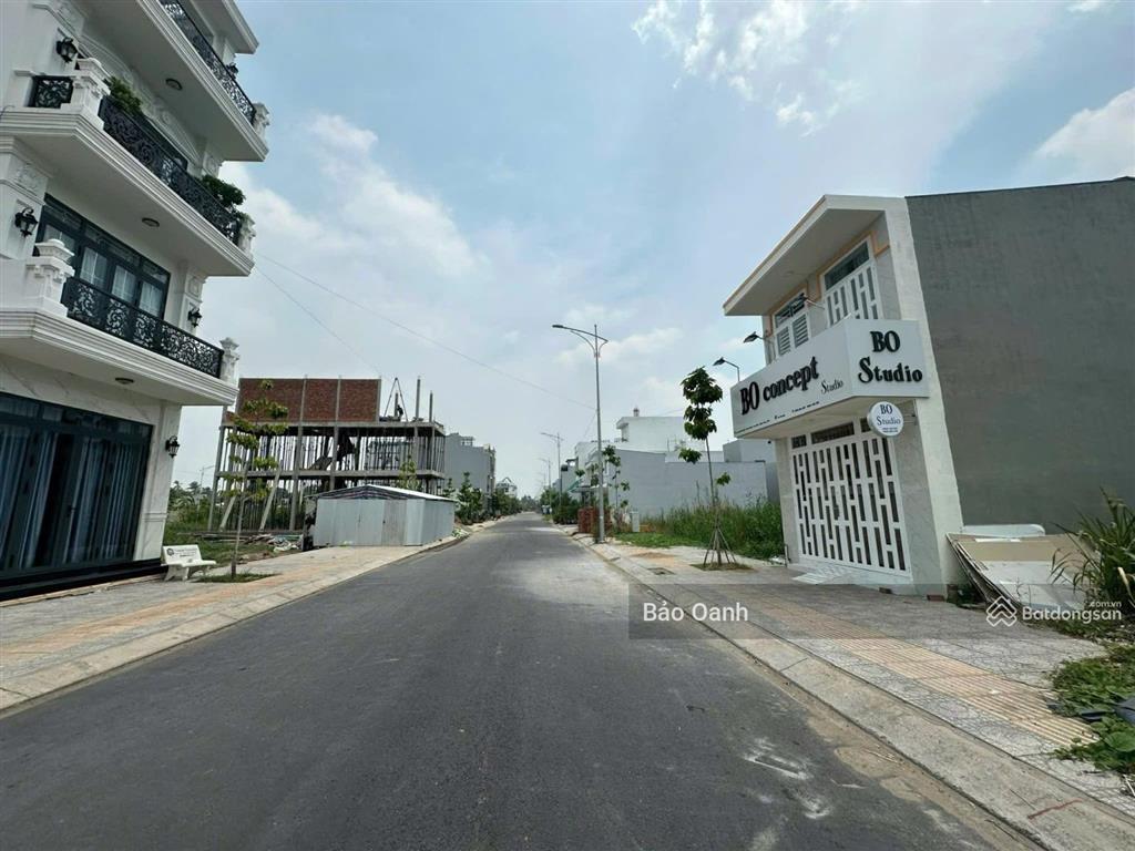 Bán nhanh đất đ. võ văn ngân, t. t đức hòa, long an gần chợ đức hòa, 120m2, shr, thổ cư 100%