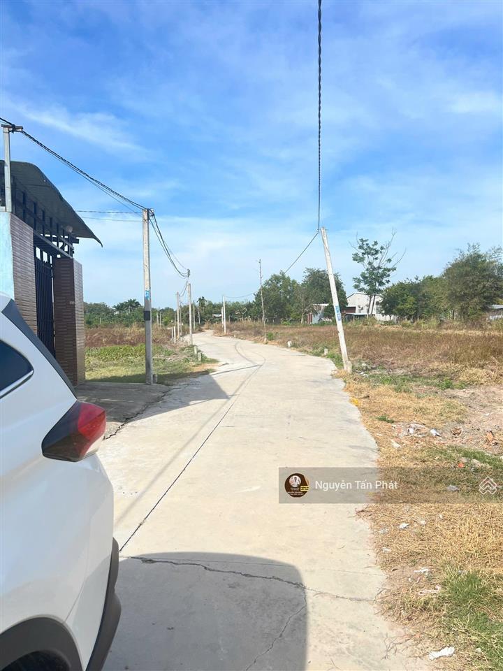 1000m2 có 15m mặt tiền đường bê tông. gần kcn. 420tr. rẻ thúi