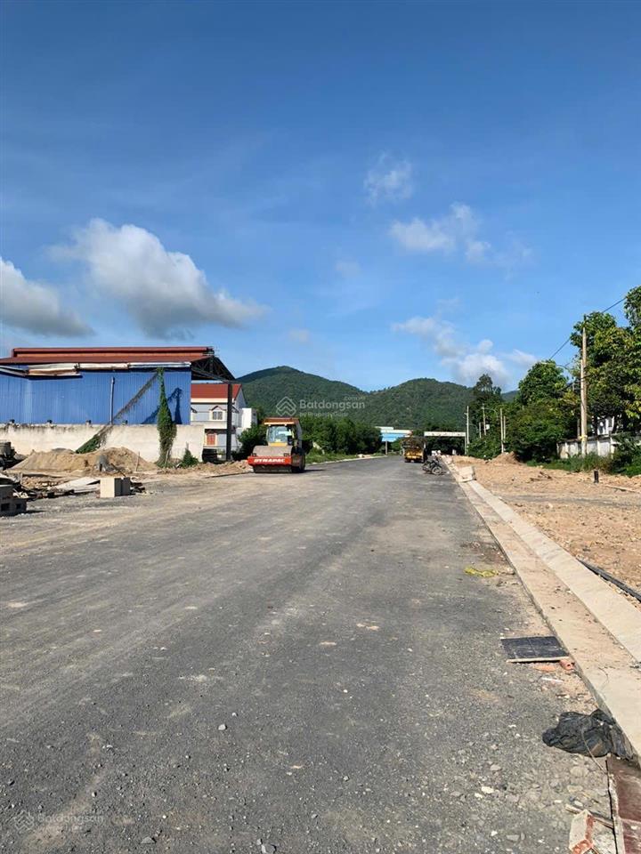 Bán lô đất 1092m² có 200m² thổ cư, mặt tiền 50m, bđs giảm sâu cần ra gấp 12,5 tỷ (giảm thêm 1 tỷ)