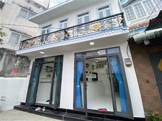 Bán nhà sinh đôi shr mỗi căn , giá rẻ lắm lun . chốt ạ