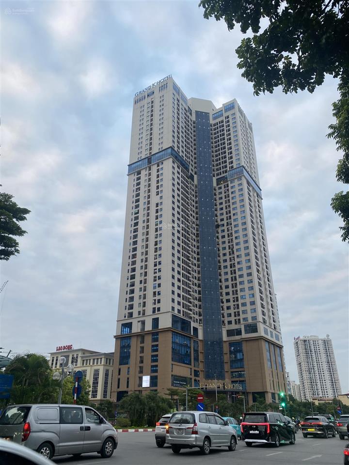 Chính chủ cần bán nhanh căn hộ 3pn 95m2 chung cư golden park, view đẹp. giá công khai 9 tỷ