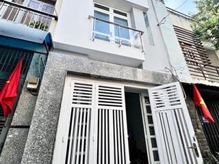 Nhà tân kỳ tân quý4x13hxh6m.