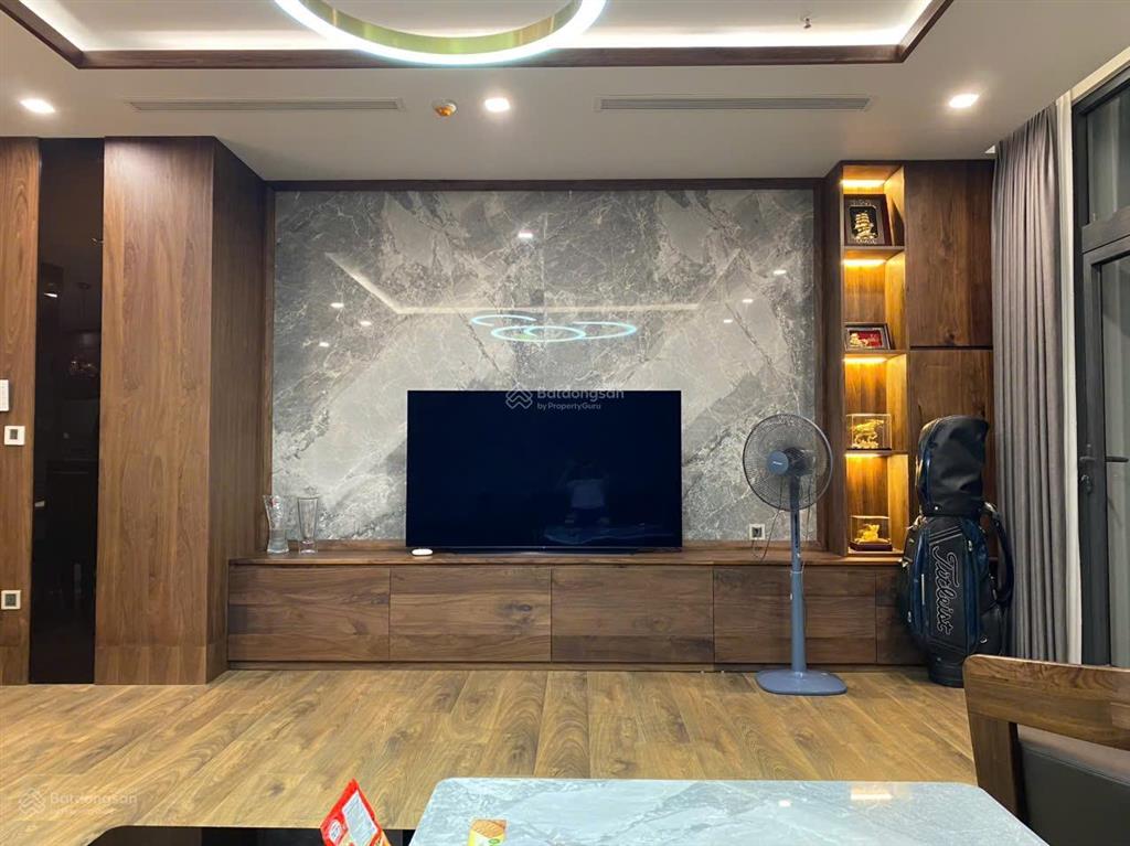 Cho thuê nhanh metropolis liễu giai 3pn  105m2  giá thuê chỉ từ 35 triệu/tháng.