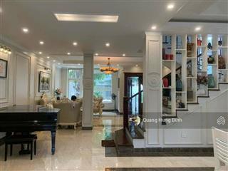 Bán biệt thự việt kiều châu âu, đường nguyễn văn lộc, mỗ lao, 200m2*3t mặt tiền 9m, vị trí đắc địa