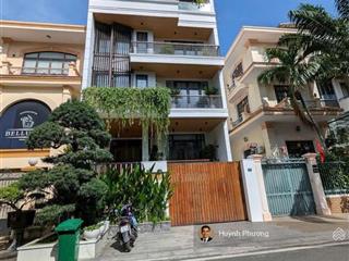 Toà nhà mới 100%  hoàn công đầy đủ 191 nam kỳ khởi nghĩa  quận 3.  huỳnh phương 0942 888 ***