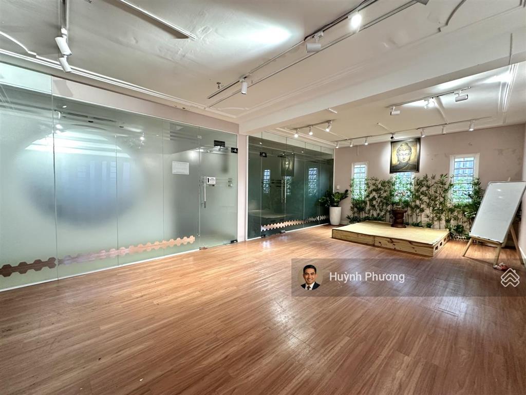 Mặt tiền phan xích long  phú nhuận  8x18m  3 tầng  hđ thuê 90 triệu  giá 55 tỷ