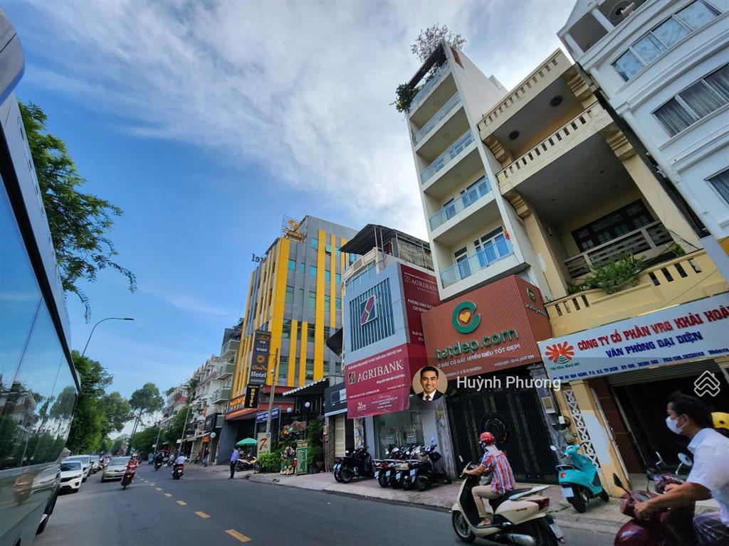 Mặt tiền phan xích long  phú nhuận  8x18m  3 tầng  hđ thuê 90 triệu  giá 55 tỷ