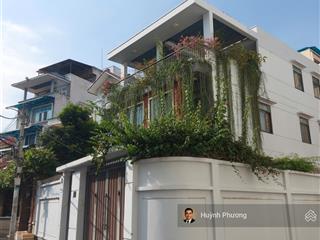 Bán biệt thự nguyễn kiệm, phú nhuận gần công viên gia định  8x32m  250 m2  thang máy  giá 59 tỷ