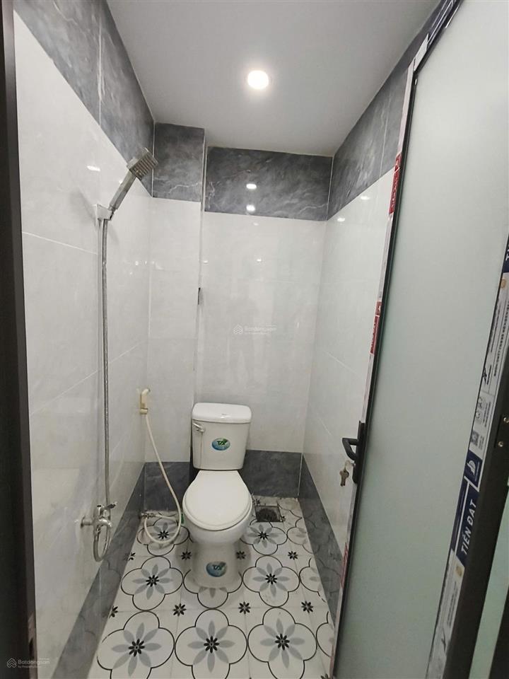 Chính chủ bán nhà mặt tiền 720 triệu  sổ riêng 1 trệt 1 lầu 2pn 2wc