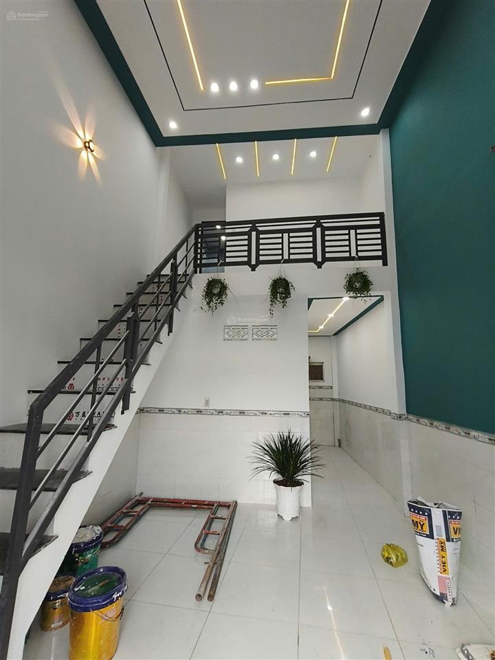 Chính chủ bán nhà mặt tiền 720 triệu  sổ riêng 1 trệt 1 lầu 2pn 2wc