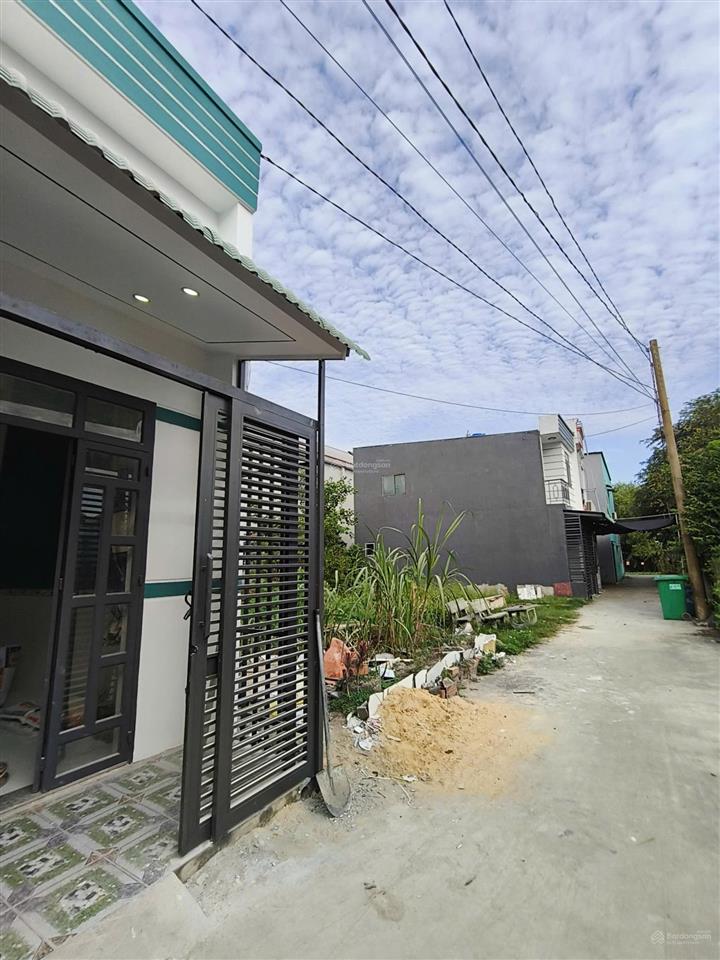 Chính chủ bán nhà mặt tiền 720 triệu  sổ riêng 1 trệt 1 lầu 2pn 2wc