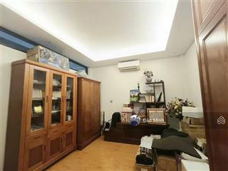 Bán nhà phân lô quân đội  3 ô tô tránh  trước nhà có sân rộng mênh mông