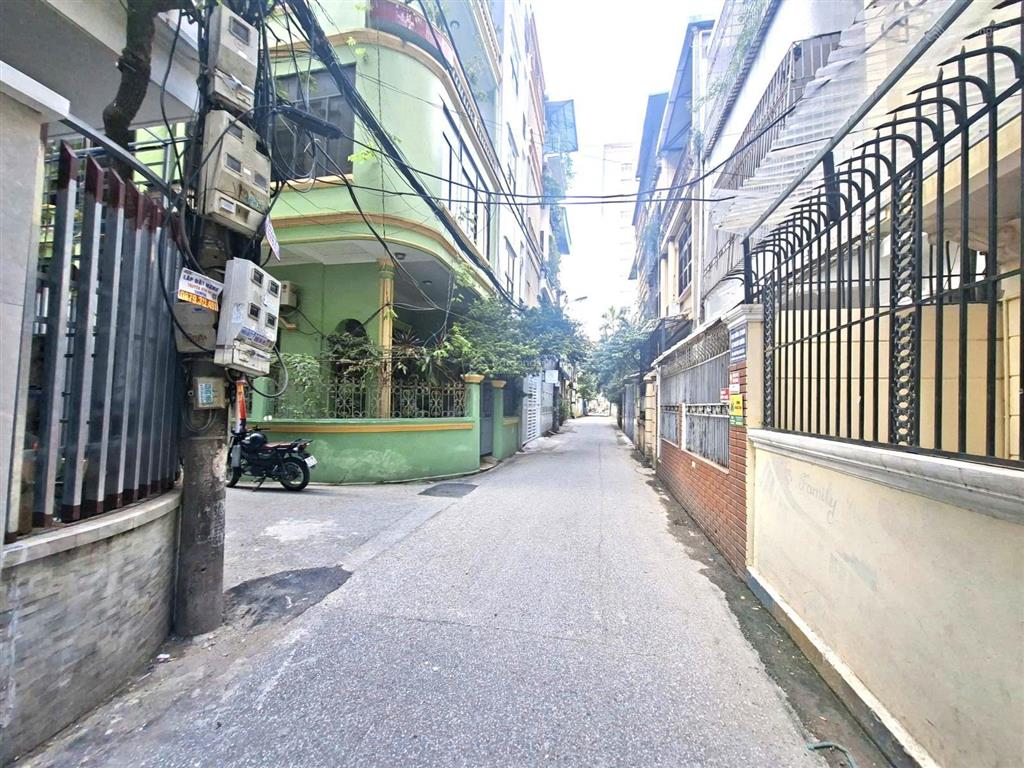 Duy nhất! nhà cầu giấy, 54m mt 5.5m, phân lô, ô tô đỗ! vị trí vàngở yên tĩnh, dân trí cao! [874]