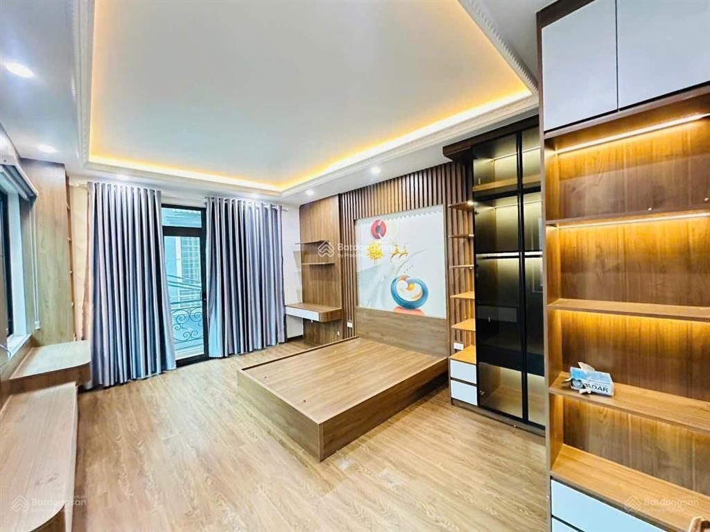 Nhà phạm huy thông 52m2, 6 tầng, ngõ 6m, 2 ô tô tránh, 2 thoáng, 50m ra hồ ngọc khánh giá 19.5 tỷ