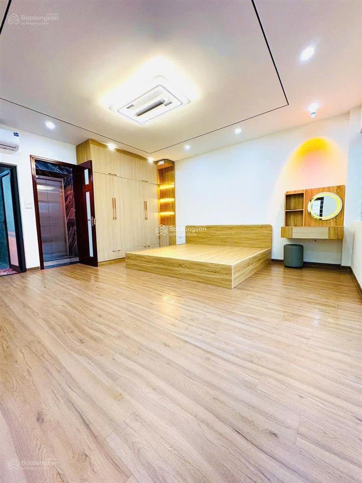 Nhà phạm huy thông 52m2, 6 tầng, ngõ 6m, 2 ô tô tránh, 2 thoáng, 50m ra hồ ngọc khánh giá 19.5 tỷ