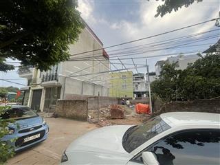 Cho thuê đất làm kho xưởng tổng diện tích 242m2, mặt tiền 10 mét