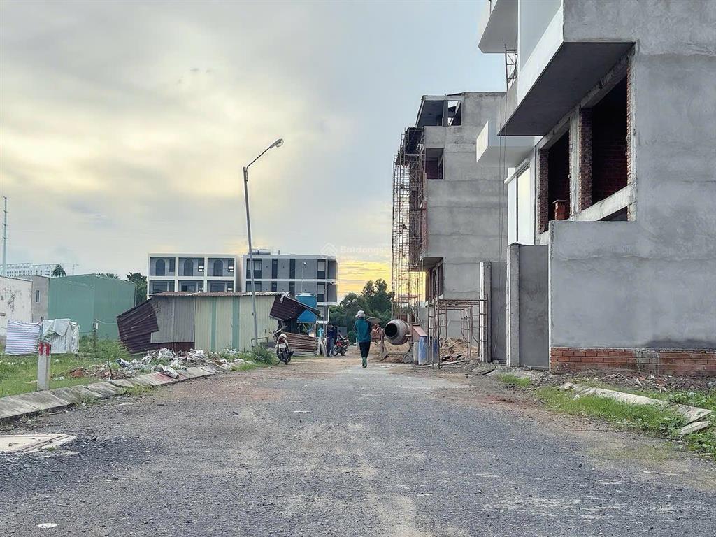 Bán lô đất tại ngô chí quốc, 3,1 tỷ  51m2, pháp lý đầy đủ