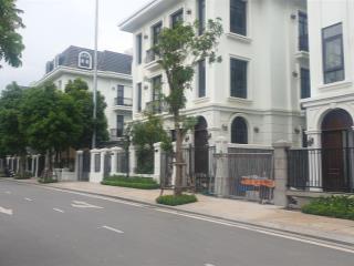 Chính chủ nhờ bán biệt thự song lập hướng đông nam, 150m2, mộc lan  vinhomes green bay  mễ trì