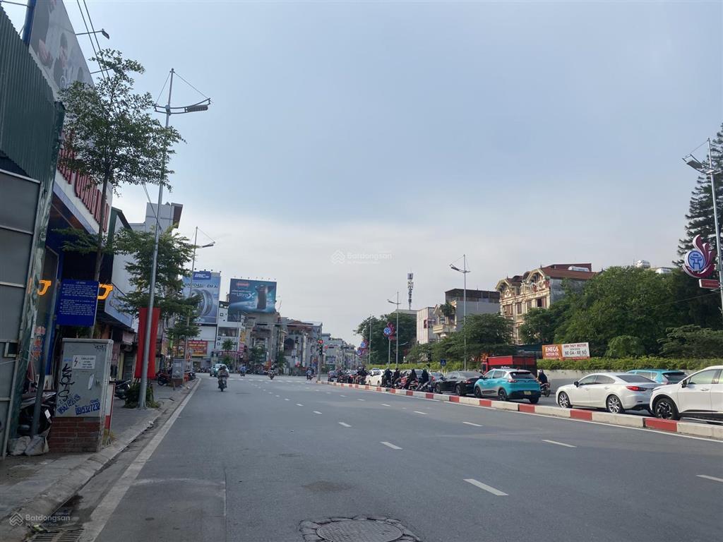Bán nhà mặt ngõ ôtô tránh nhau phố lạc long quân dt 81m mt 4,5 x 5 tầng giá  0973 452 ***